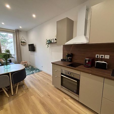 Appartamento Elegant T2 A Bron, Tramway A 2Min, Box Parking, 4Personnes Esterno foto