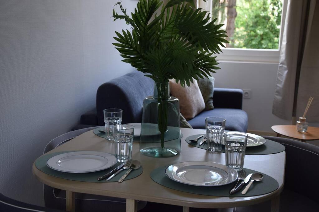 Appartamento Elegant T2 A Bron, Tramway A 2Min, Box Parking, 4Personnes Esterno foto