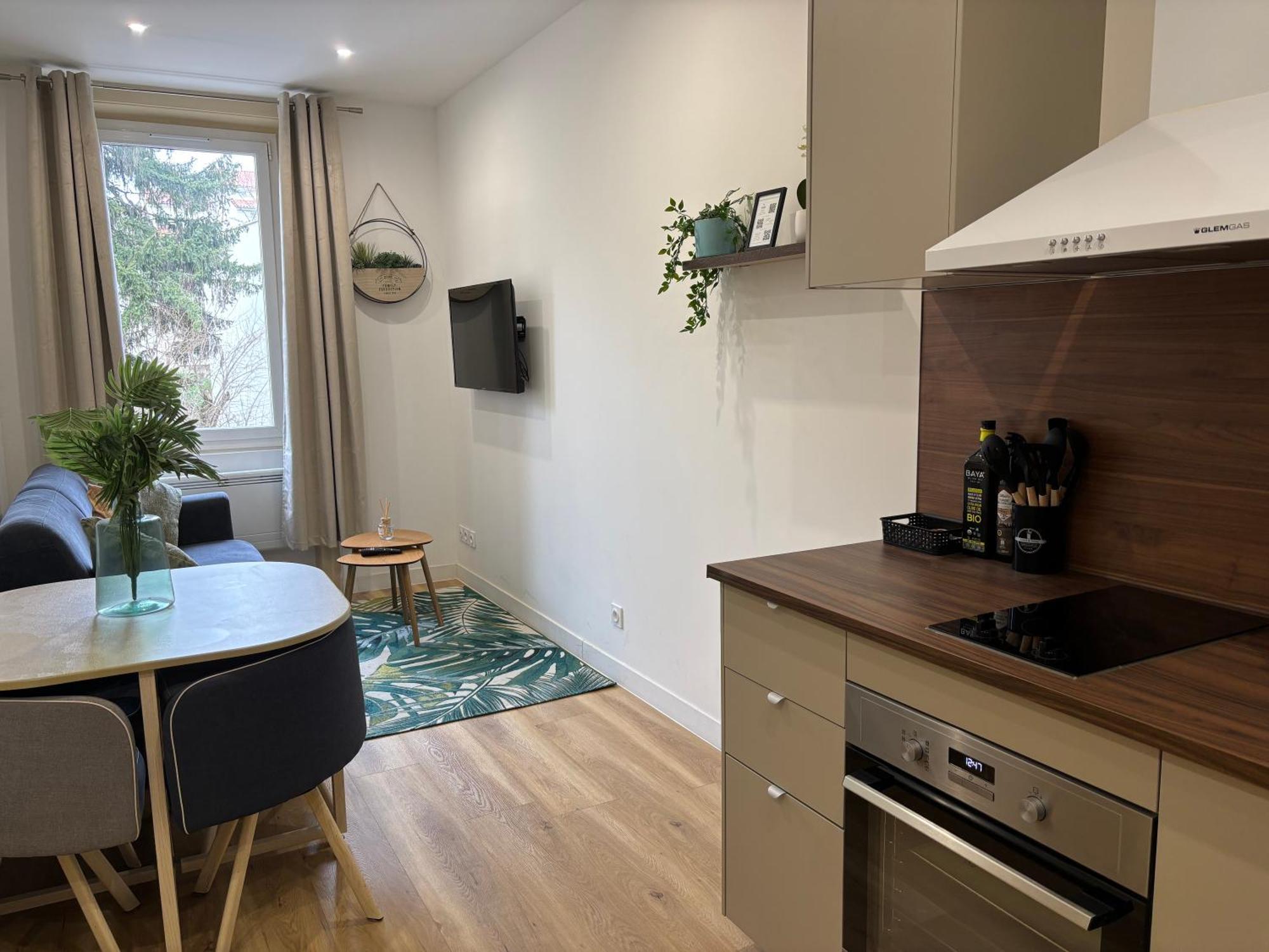 Appartamento Elegant T2 A Bron, Tramway A 2Min, Box Parking, 4Personnes Esterno foto